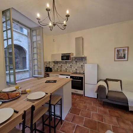 Le Logis Saint Roch Apartment Pezenas Exterior photo
